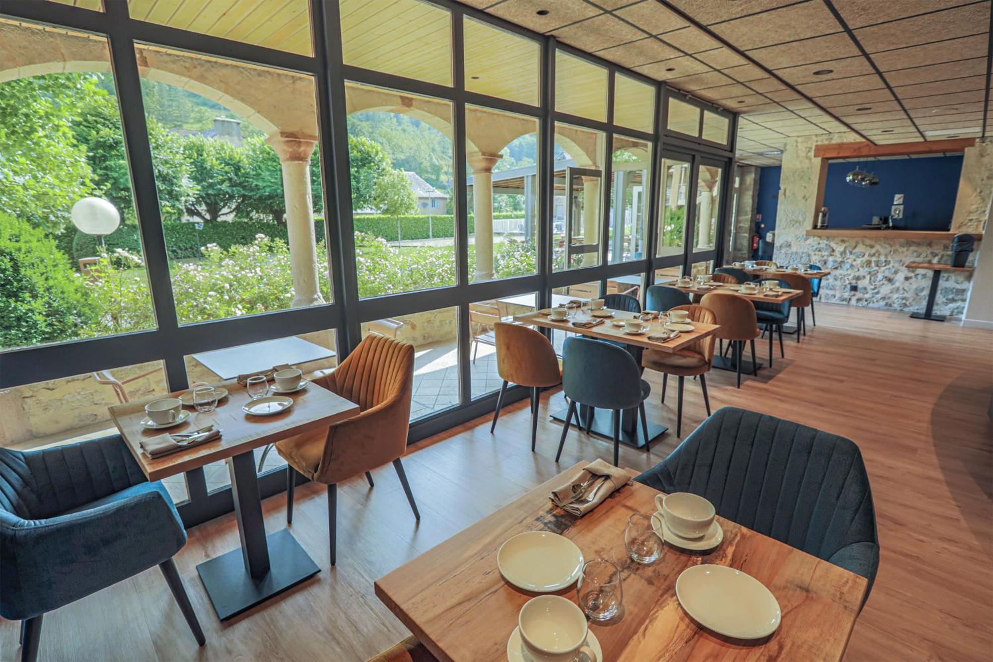 L'Hotel Des Bains - Salles-La-Source Ngoại thất bức ảnh